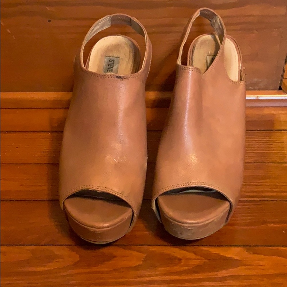 Steve Madden leather wedges